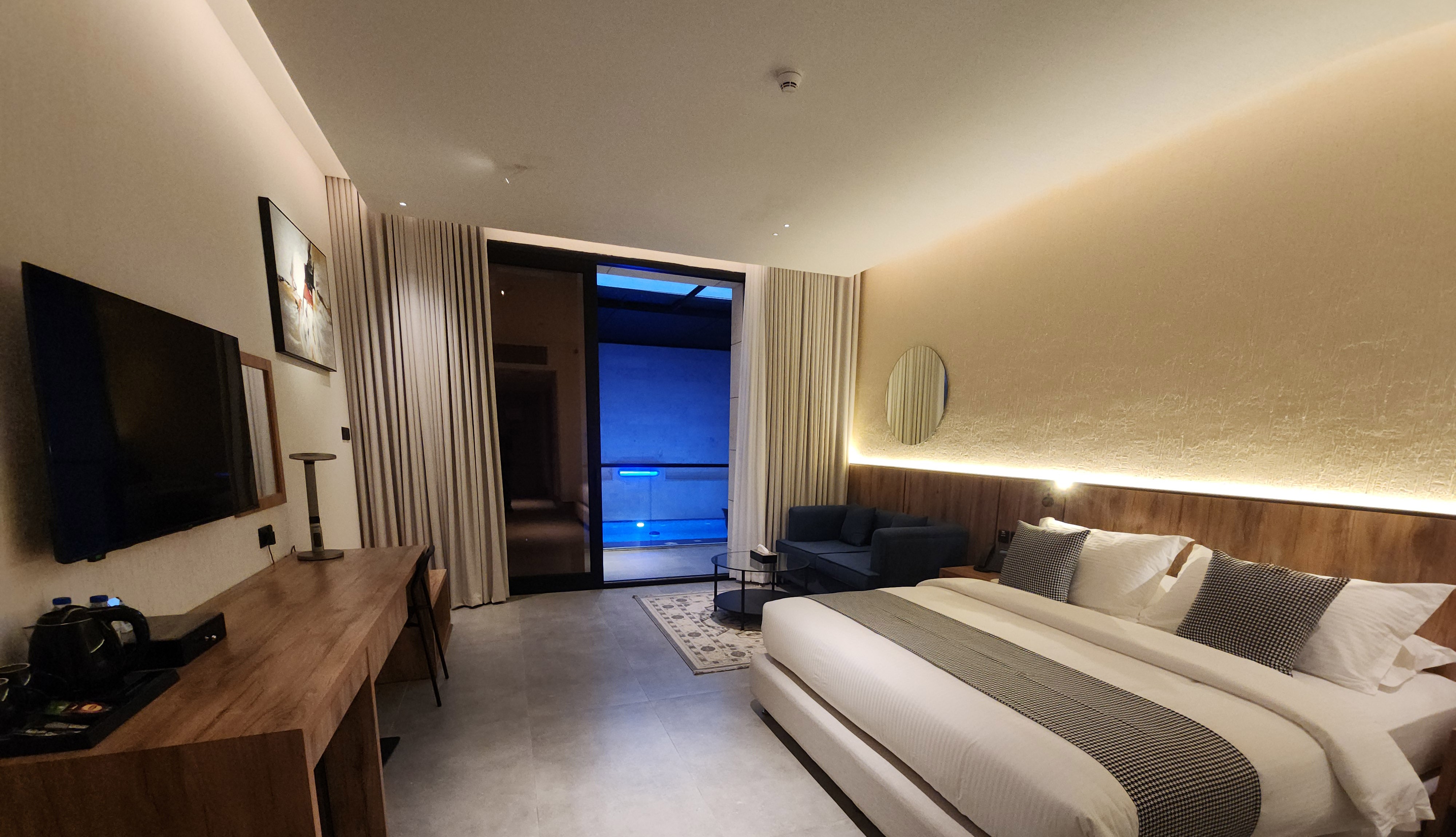132 PRIVATE POOL KING ROOM Ground floor