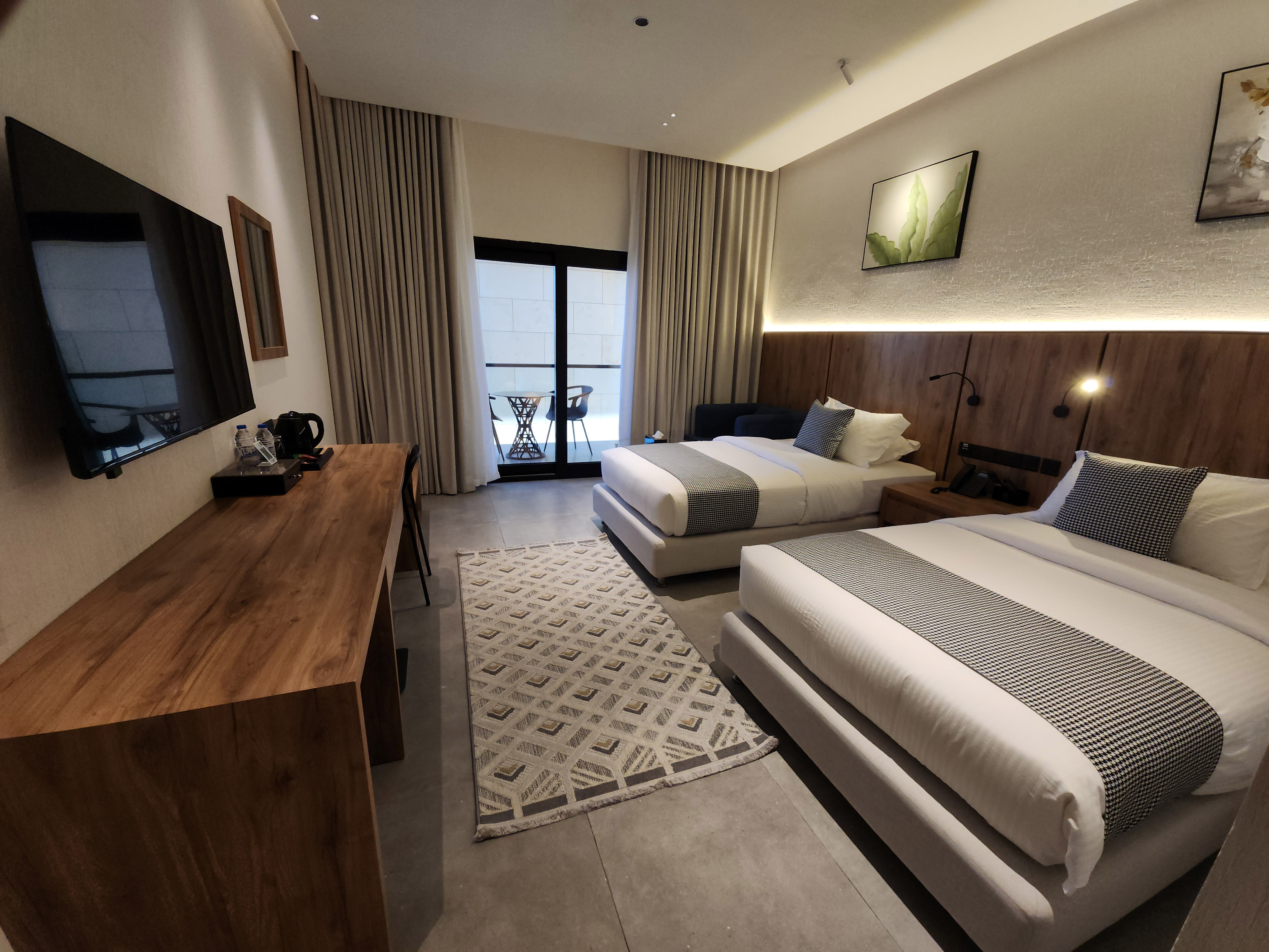 143 TWIN LARGE ROOM