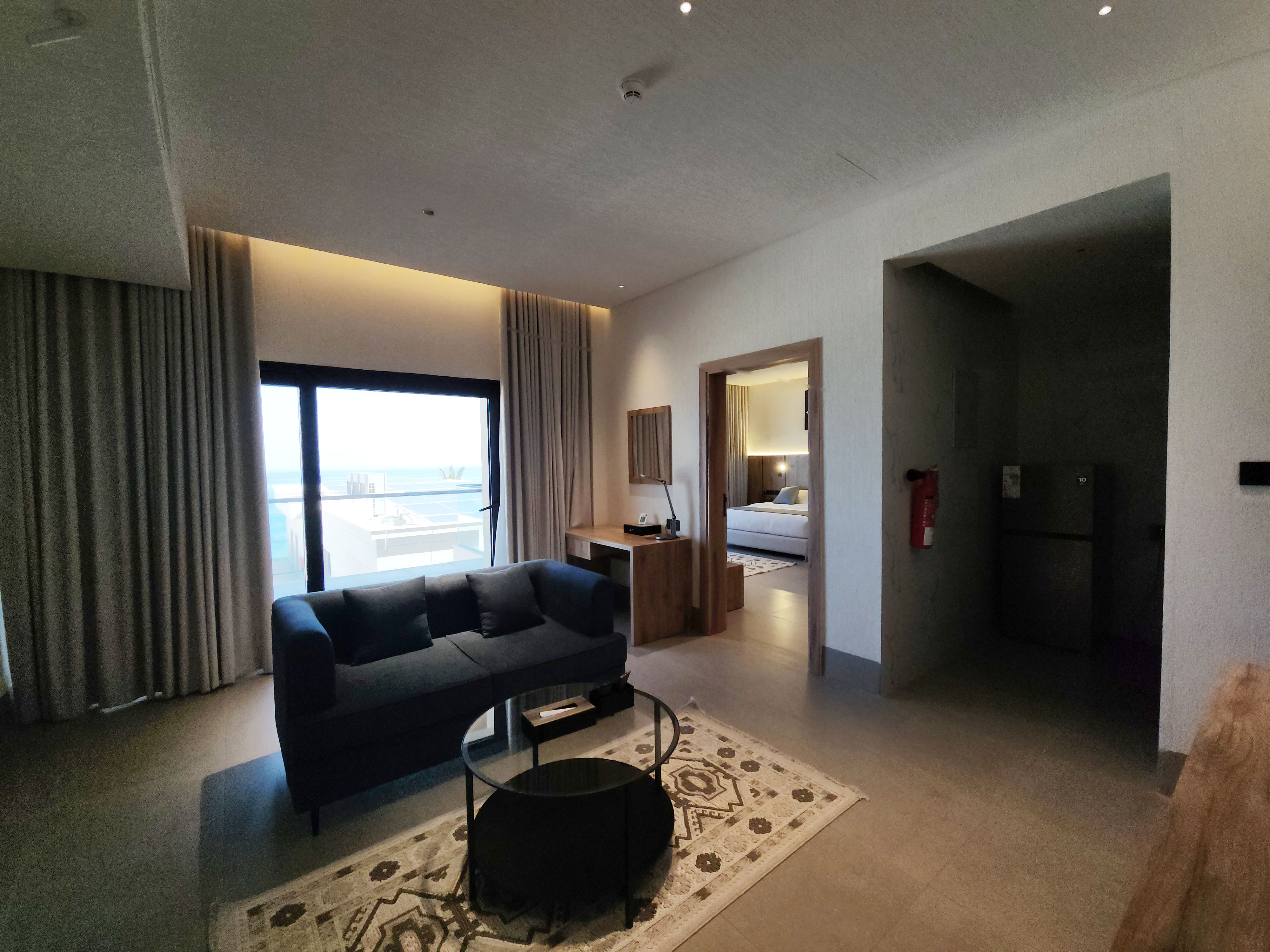 151 KING SUITE 