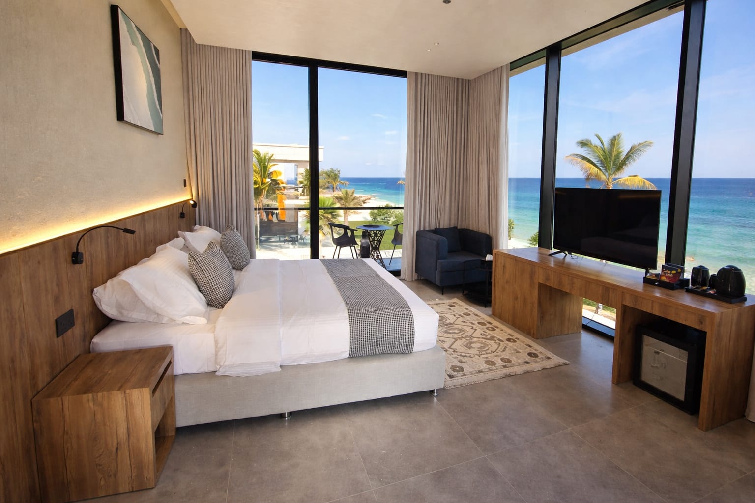 Panoramic Sea Living